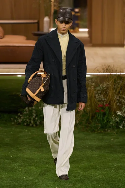 Look 29